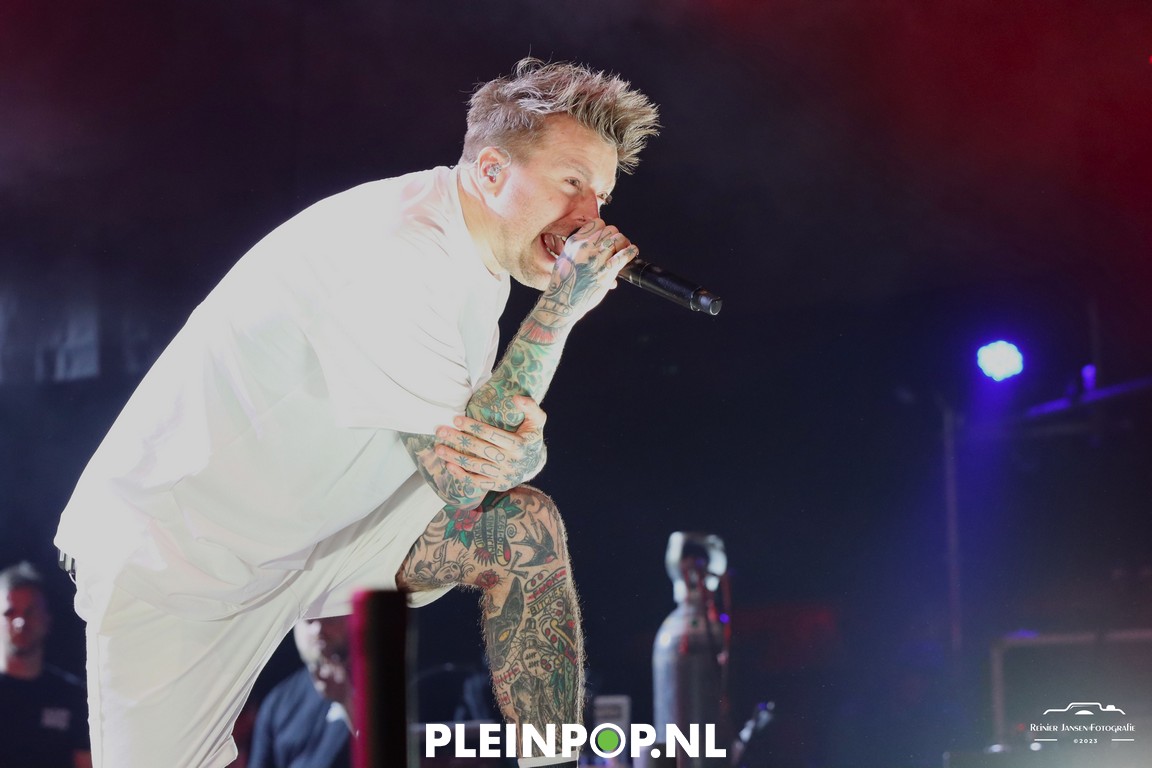 The Dirty Daddies     (6)